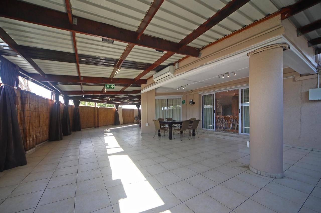 Savoy Lodge Cape Town Exterior foto