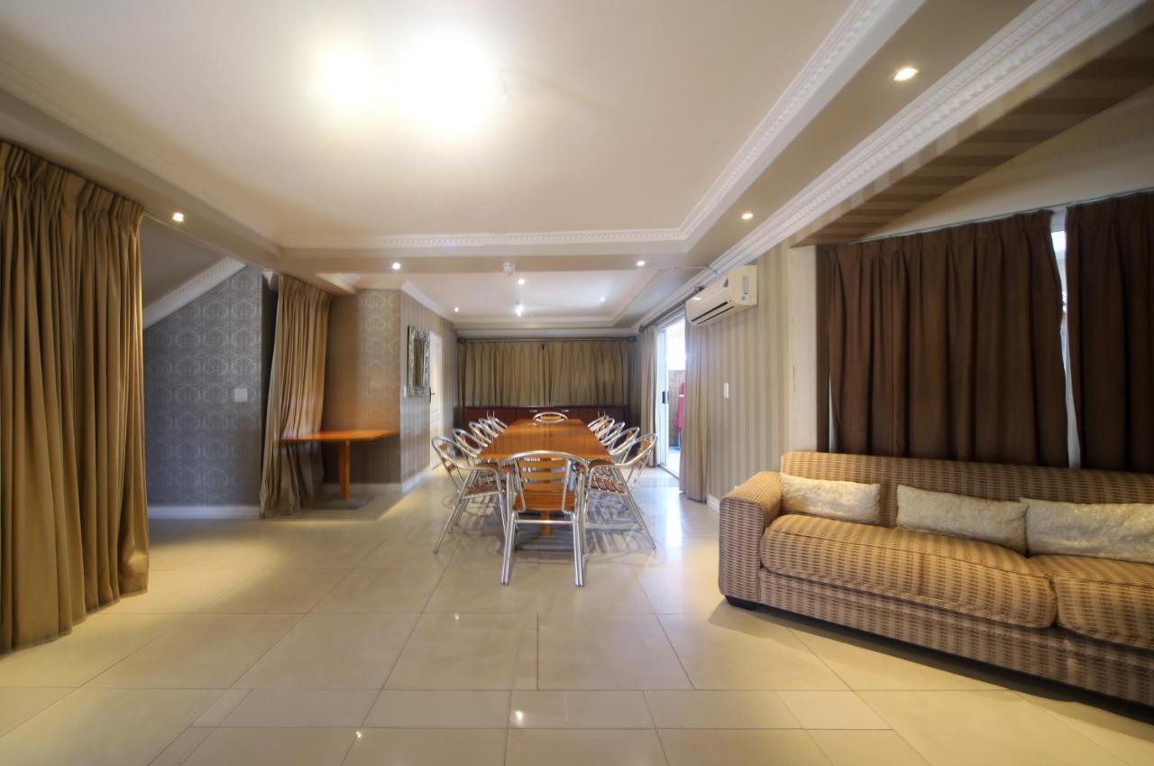 Savoy Lodge Cape Town Exterior foto